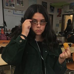 Meet your Posher, Jenifer